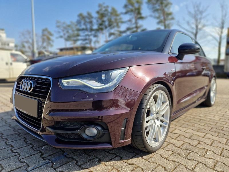 Gebraucht Audi A1 S-Line 122 PS (89 kW) 2012 Violet Kleinwagen