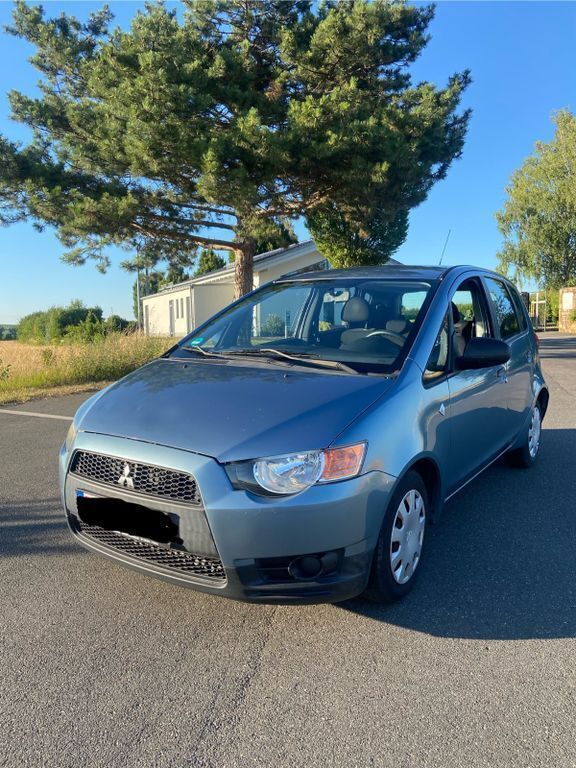 Blau Gebraucht 2009 Mitsubishi Colt Inform Van / Kleinbus | 1.999 € (Teuer) - Bild 1/4