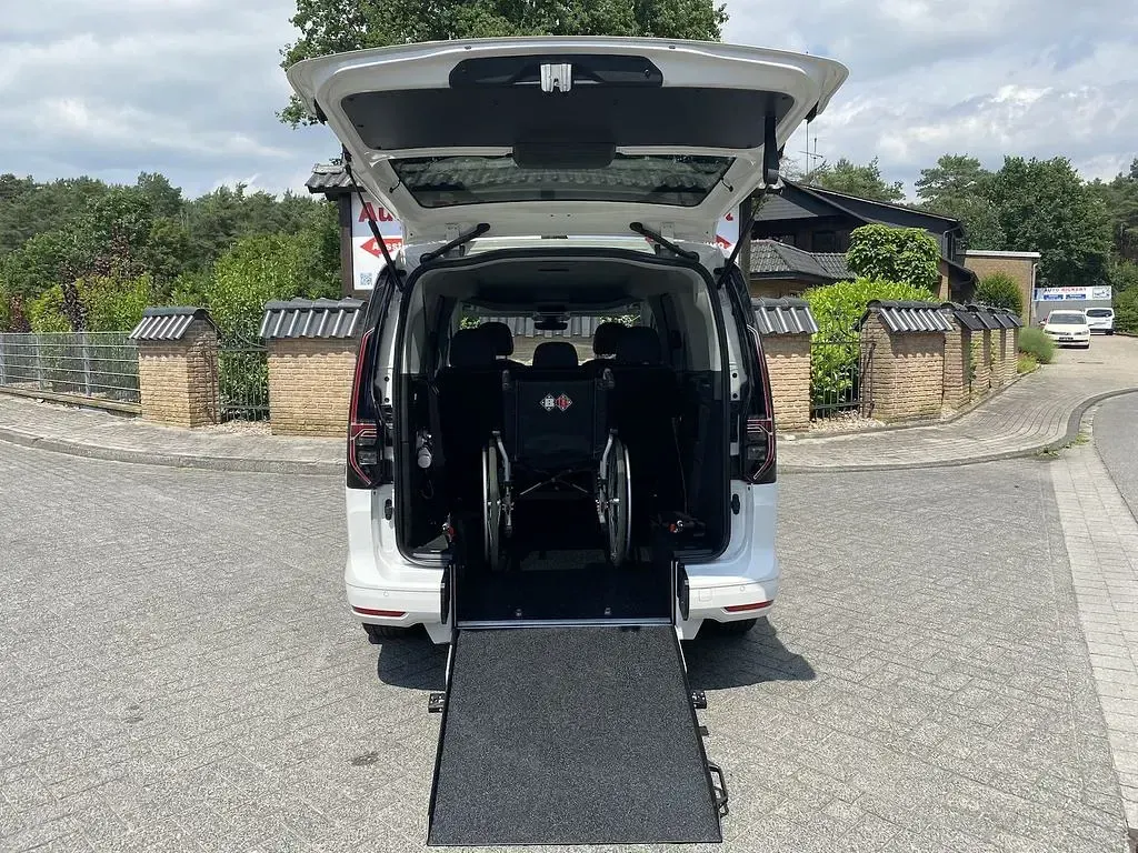 Gebraucht VW Caddy Maxi Style 122 PS (89 kW) 2022 Weiß Van / Kleinbus