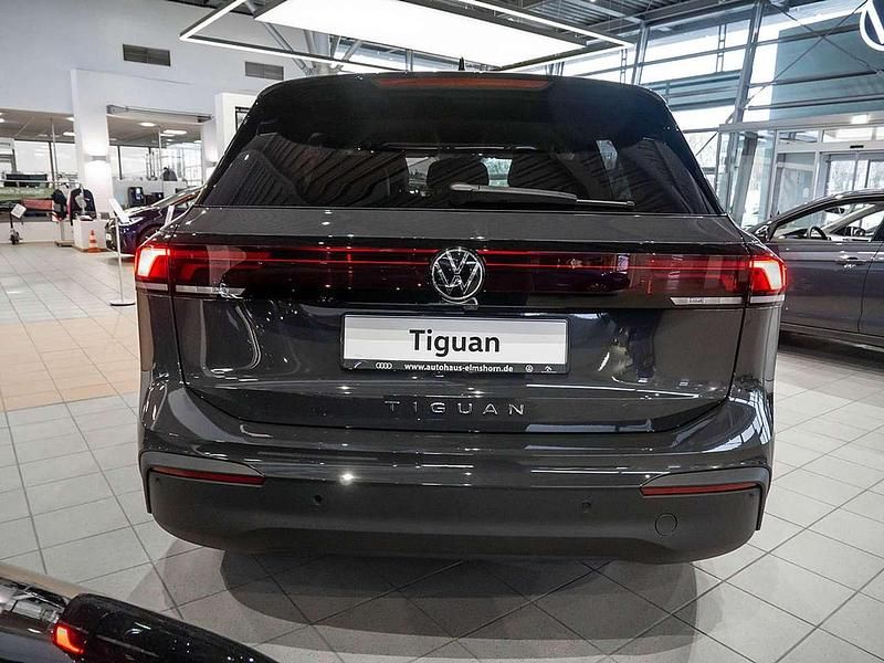 Neu VW Tiguan 150 PS (110 kW) 2026 Uranograu SUV