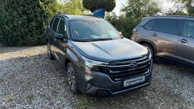Neu Subaru Forester Platinum 136 PS (100 kW) 2026 Grau SUV