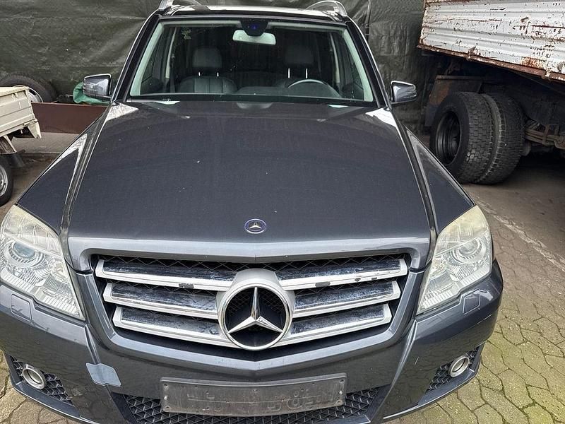 Grau Gebraucht 2008 Mercedes GLK320 SUV | 4.499 € - Bild 1/4