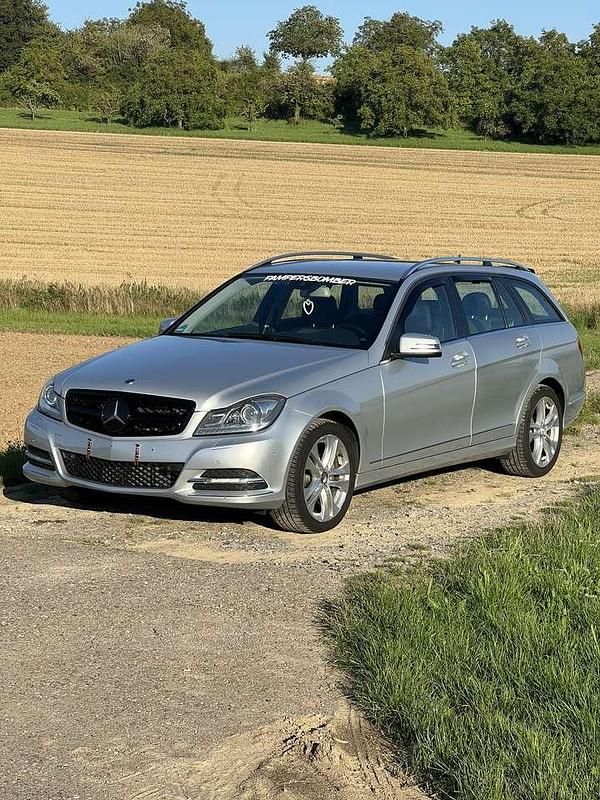 Silber Gebraucht 2011 Mercedes C250 Avantgarde Kombi | 12.499 € (Etwas zu teuer) - Bild 1/4