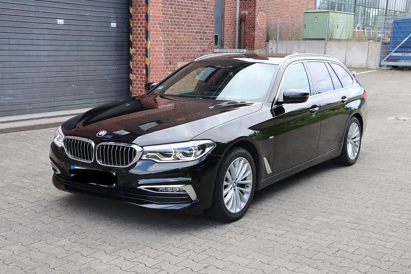 Gebraucht BMW 520 190 PS (139 kW) 2018 Schwarz Kombi