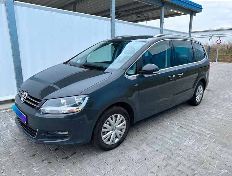Grau Gebraucht 2015 VW Sharan Comfortline Van / Kleinbus | 12.500 € (Fairer Preis) - Bild 1/4