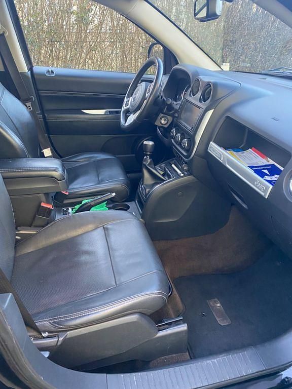 Gebraucht Jeep Compass Limited 163 PS (119 kW) 2013 Schwarz SUV