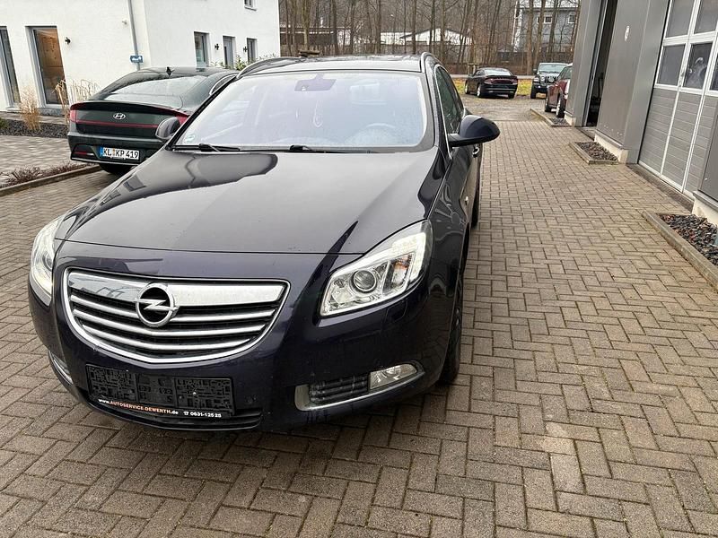 Gebraucht Opel Insignia 130 PS (95 kW) 2013 Blau Kombi