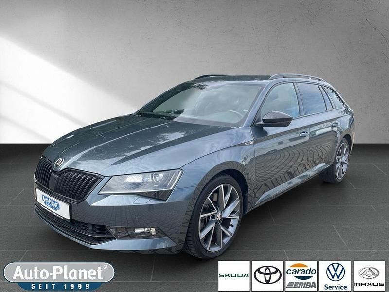 Quarzgrau metallic (metallic) Gebraucht 2018 Skoda Superb SportLine Kombi | 26.490 € (Etwas zu teuer) - Bild 1/4
