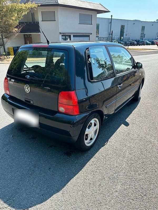 Gebraucht VW Lupo Basis 68 PS (50 kW) 2003 Schwarz Kleinwagen