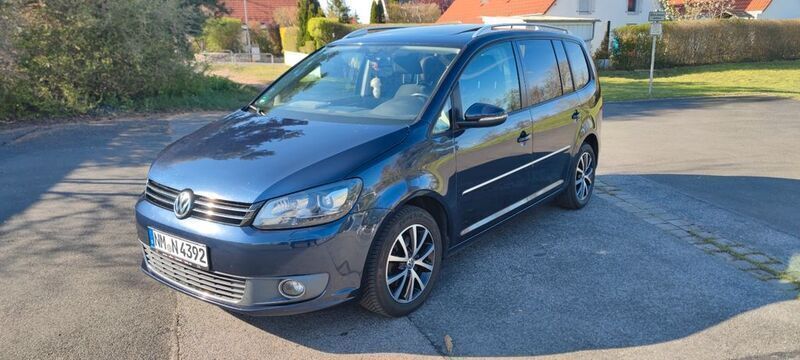 Blau Gebraucht 2011 VW Touran Van / Kleinbus | 5.990 € - Bild 1/4
