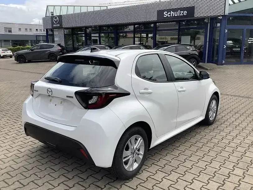 Gebraucht Mazda 2 Center-Line 116 PS (85 kW) 2025 Lunar white Kleinwagen