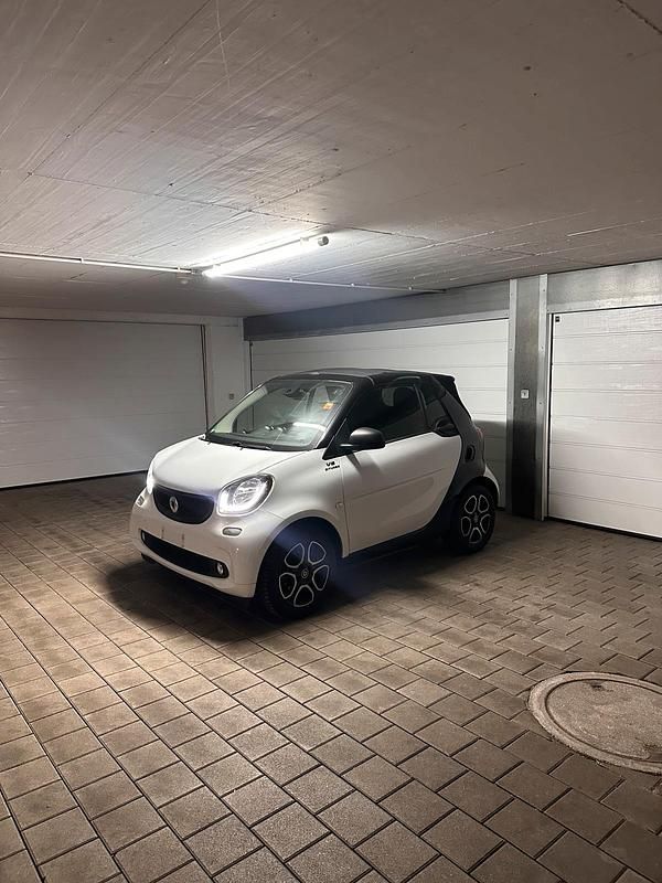 Gebraucht Smart ForTwo Cabrio Passion 90 PS (66 kW) 2018 Weiß Cabrio