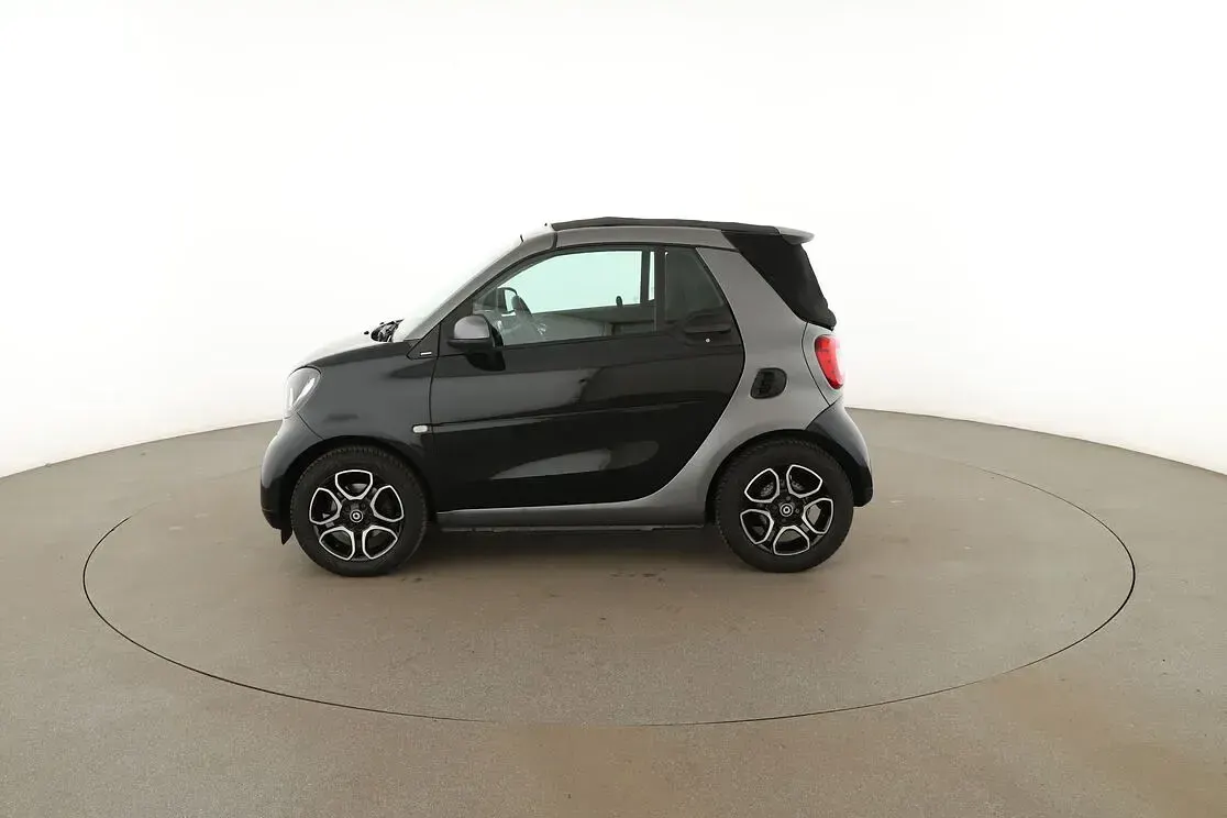 Gebraucht Smart ForTwo Cabrio Basis 71 PS (52 kW) 2017 Schwarz Cabrio