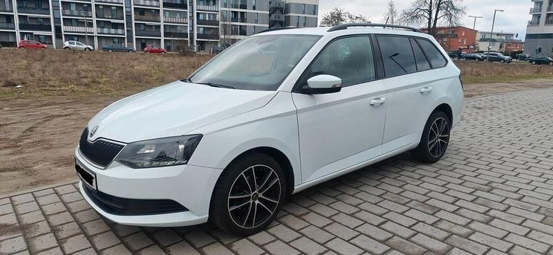 Gebraucht Skoda Fabia Ambition 90 PS (66 kW) 2017 Weiß Kombi