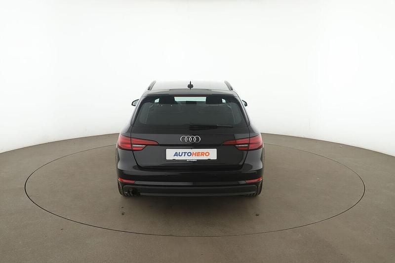 Gebraucht Audi A4 150 PS (110 kW) 2018 Schwarz Kombi
