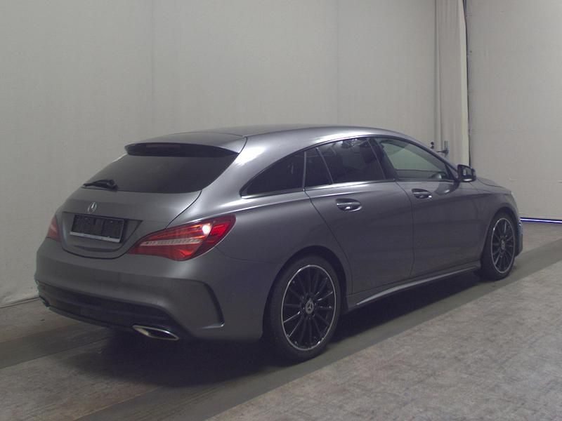 Gebraucht Mercedes CLA200 Shooting Brake AMG line 156 PS (114 kW) 2019 Grau Kombi