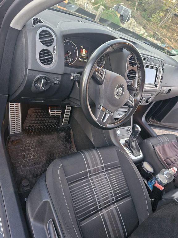 Gebraucht VW Tiguan LOUNGE 150 PS (110 kW) 2015 Schwarz SUV