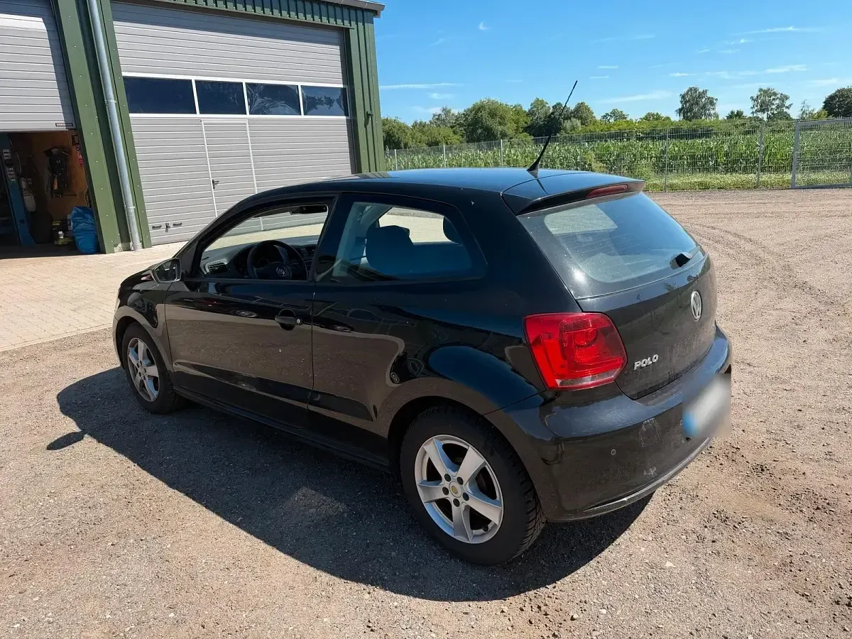 Gebraucht VW Polo 60 PS (44 kW) 2011 Schwarz Kleinwagen