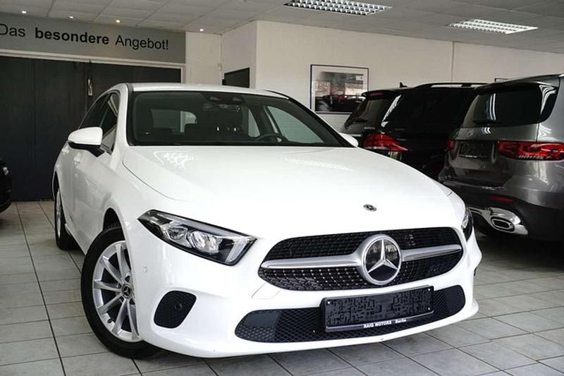 Gebraucht Mercedes A220 190 PS (139 kW) 2021 Weiß Limousine