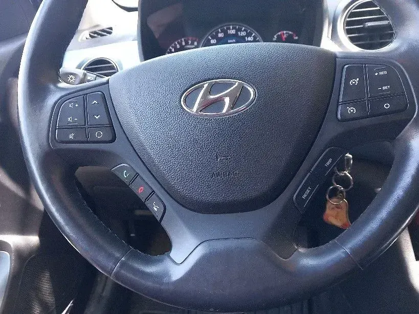 Gebraucht Hyundai i10 Trend 87 PS (63 kW) 2015 Kleinwagen
