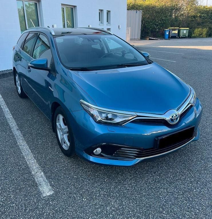 Blau Gebraucht 2016 Toyota Auris Touring Sports Kombi | 9.990 € (Fairer Preis) - Bild 1/4