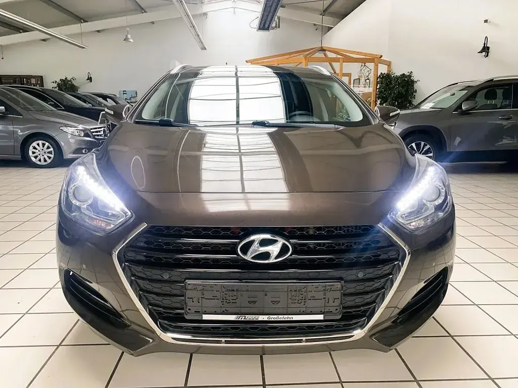 Gebraucht Hyundai i40 141 PS (103 kW) 2017 Braun Limousine