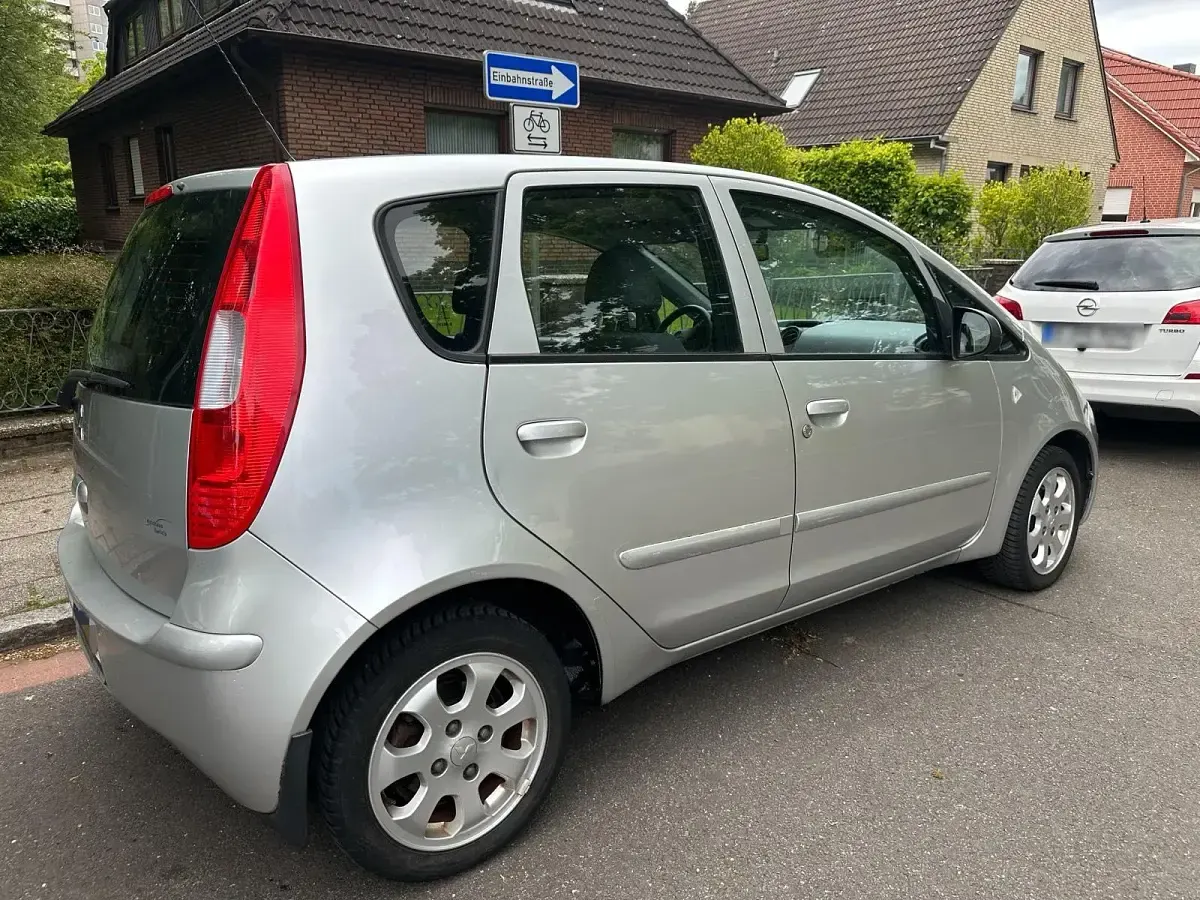 Gebraucht Mitsubishi Colt 109 PS (80 kW) 2006 Silber Kleinwagen