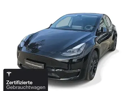 Käytetty Tesla Model Y Performance 321 kW (437 HP) 2023 Musta Katumaasturi