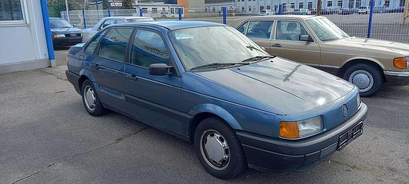 Gebraucht VW Passat 90 PS (66 kW) 1990 Grün Limousine