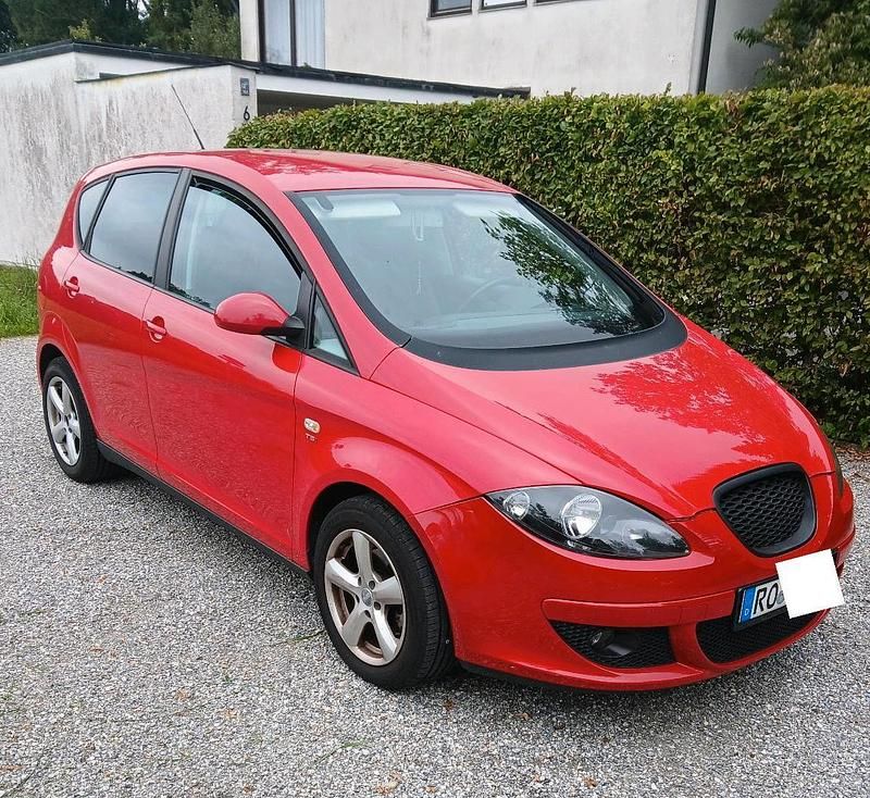 Rot Gebraucht 2008 Seat Altea Van / Kleinbus | 1.900 € (Superpreis) - Bild 1/4