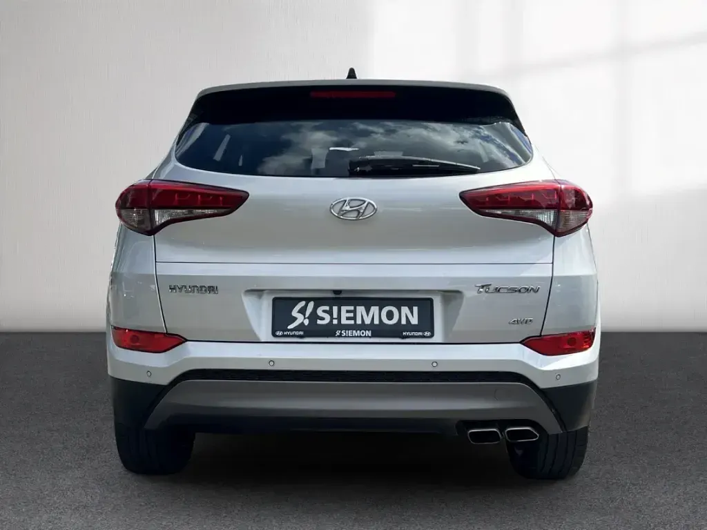 Gebraucht Hyundai Tucson Premium 185 PS (136 kW) 2016 Mic (silber SUV