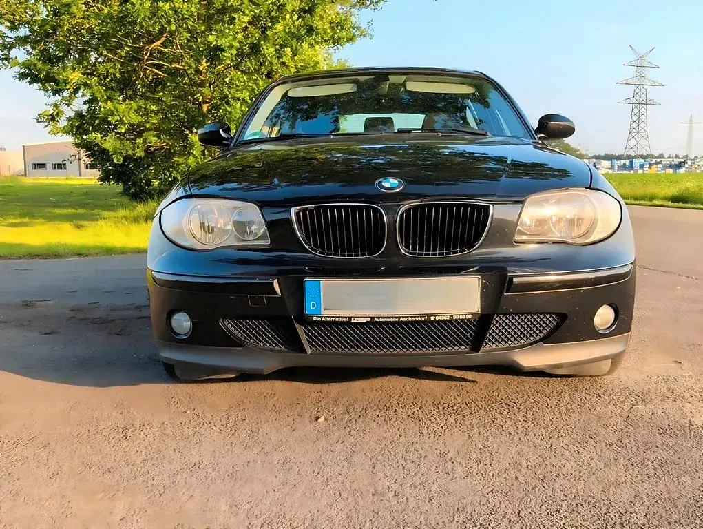 Gebraucht BMW 116 122 PS (89 kW) 2006 Schwarz Kleinwagen