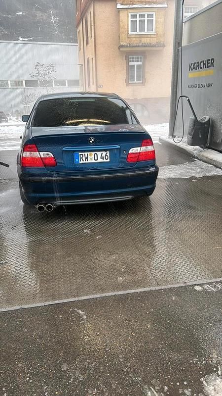 Gebraucht BMW 330 M Sport 231 PS (169 kW) 2001 Blau Limousine