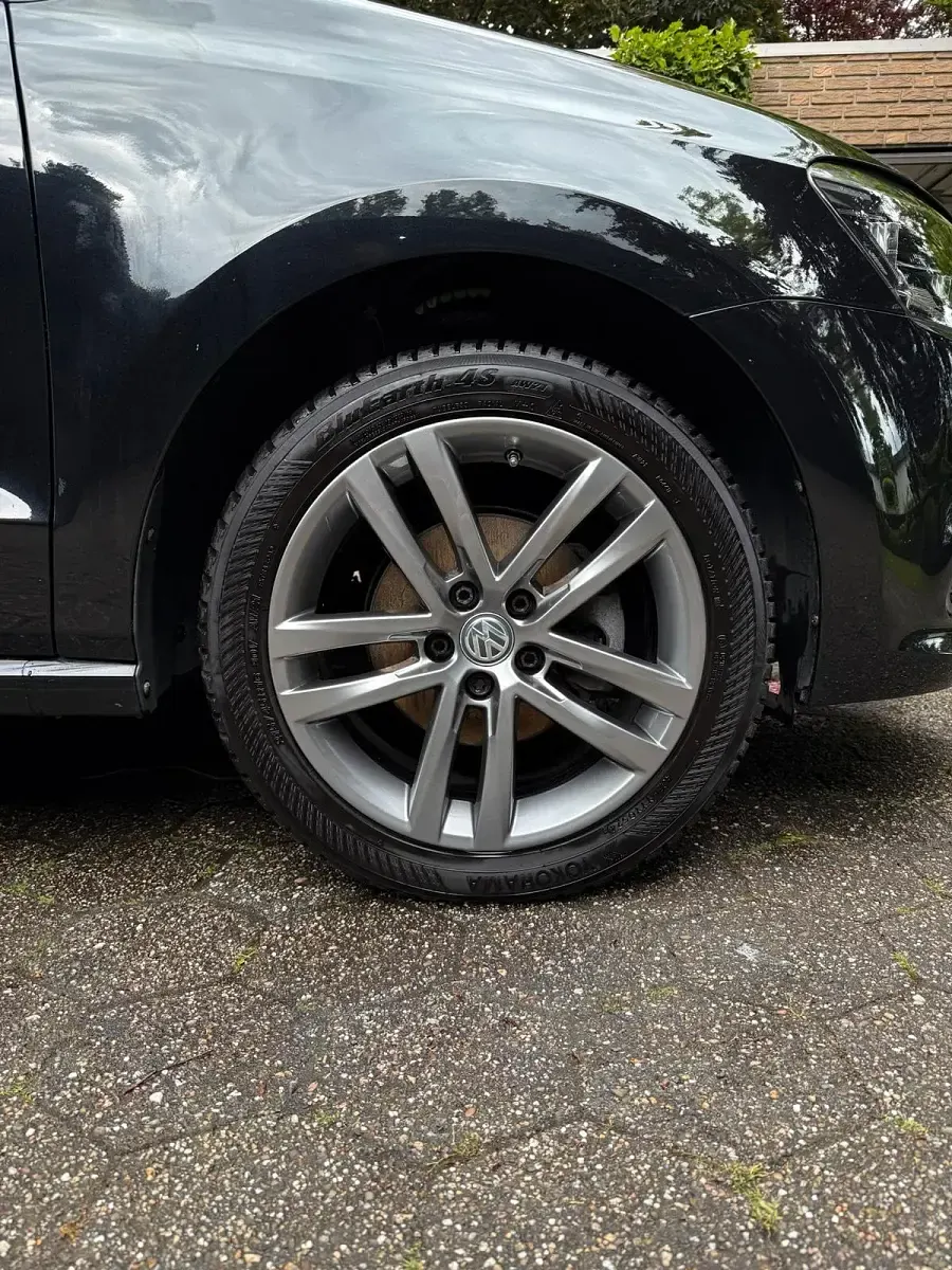 Gebraucht VW Polo Allstar 90 PS (66 kW) 2016 Schwarz Kleinwagen