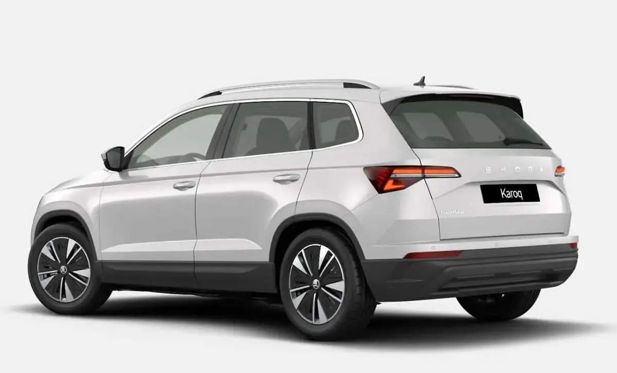Neu Skoda Karoq Selection 150 PS (110 kW) 2025 Brillantsilber metallic SUV