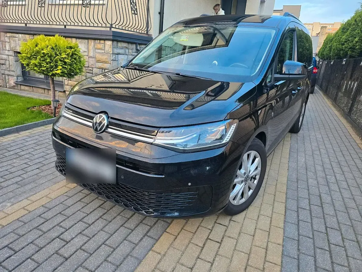 Gebraucht VW Caddy Maxi Life Life 122 PS (89 kW) 2022 Schwarz Van / Kleinbus