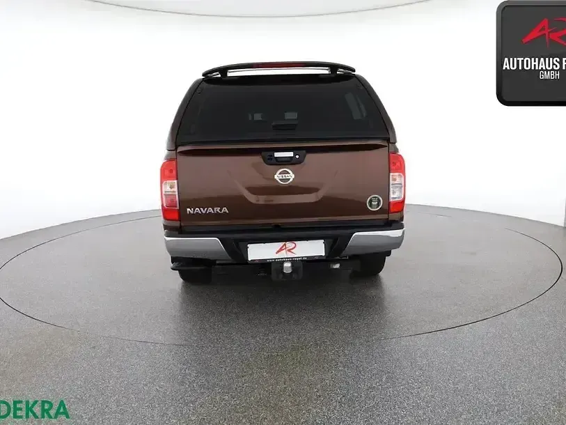 Gebraucht Nissan Navara 360º 190 PS (139 kW) 2017 Earth bronze Pickup