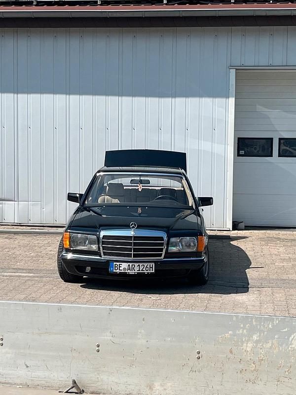 Schwarz Gebraucht 1985 Mercedes E280 Limousine | 6.500 € - Bild 1/4