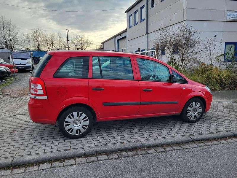 Gebraucht Opel Zafira Edition 150 PS (110 kW) 2009 Rot Van / Kleinbus