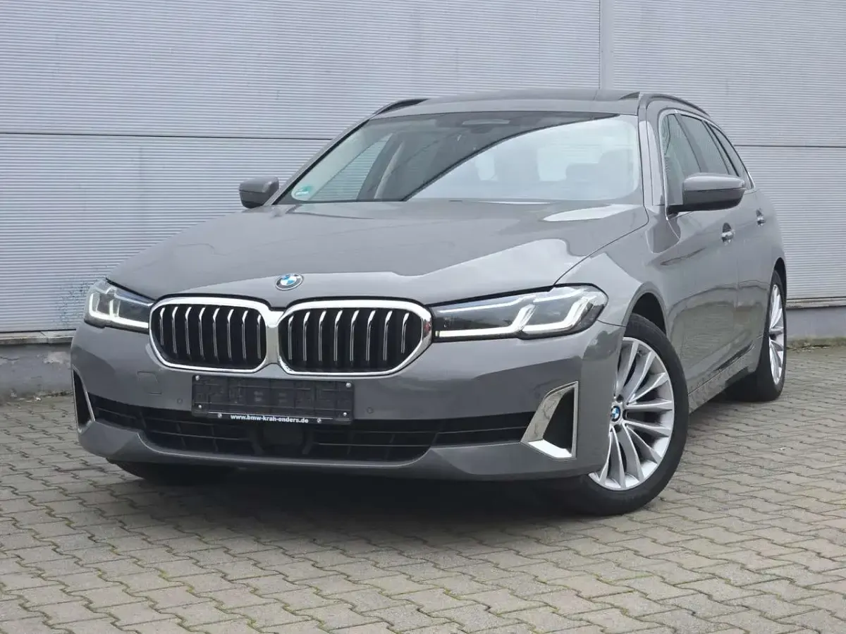 Gebraucht BMW 520 Luxury Line 190 PS (139 kW) 2021 Grau Limousine