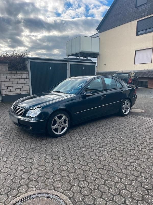 Gebraucht Mercedes C180 143 PS (105 kW) 2002 Limousine