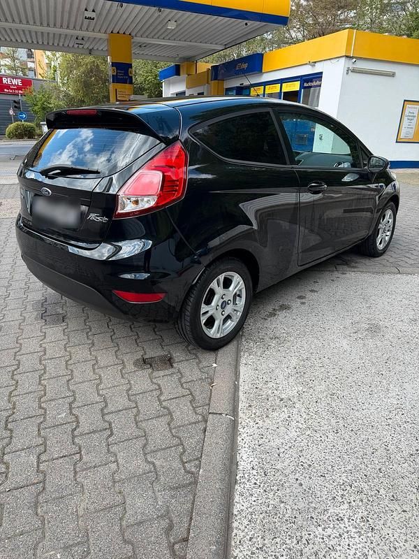 Second-hand Ford Fiesta 2013 Negru Coupe