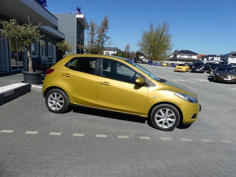 Usata Mazda 2 Independence 75 CV (55 kW) 2008 Giallo Utilitaria