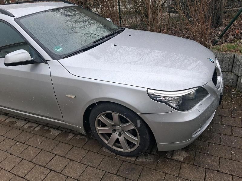 Gebraucht BMW 520 177 PS (130 kW) 2009 Silber Kombi