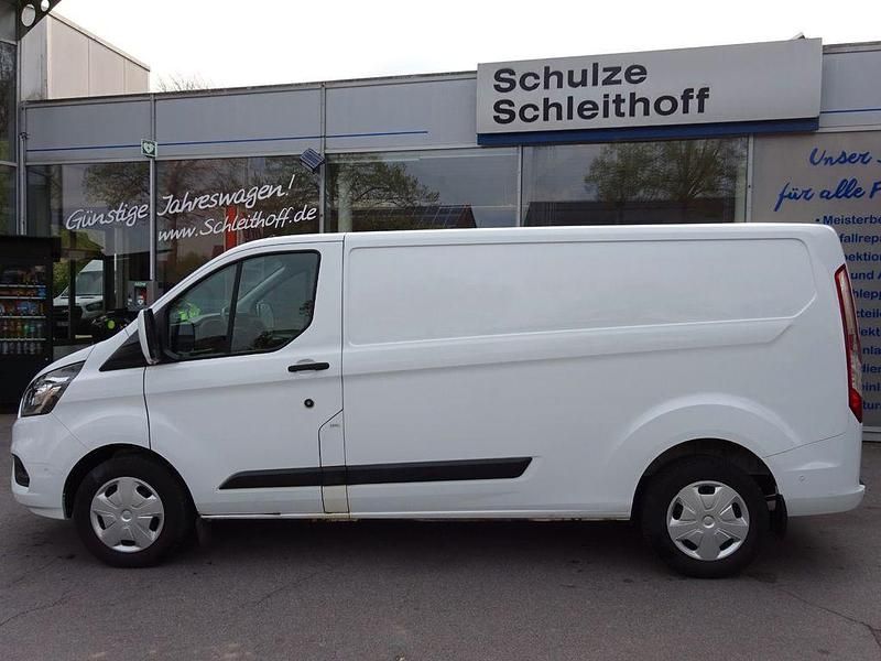 Używany Ford Transit Custom Trend 131 KM (96 kW) 2022 Biały Sedan/Limuzyna