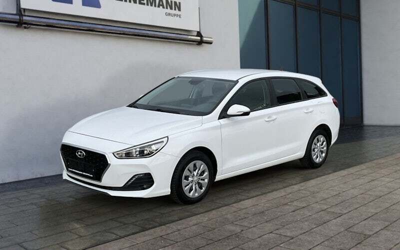 Weiß Gebraucht 2019 Hyundai i30 Select Kombi | 12.750 € (Superpreis) - Bild 1/4