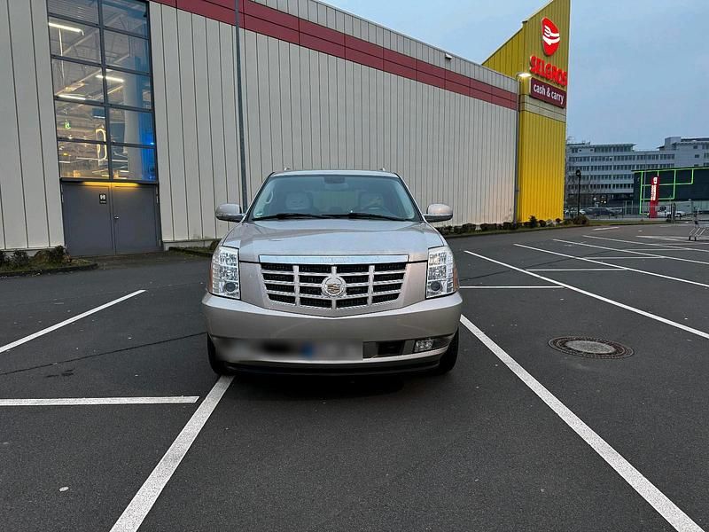 Gebraucht Cadillac Escalade 409 PS (300 kW) 2007 Grau SUV
