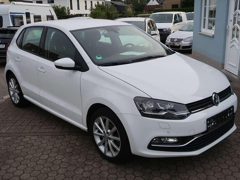 Weiß Gebraucht 2017 VW Polo Highline Kleinwagen | 7.500 € (Fairer Preis) - Bild 1/4