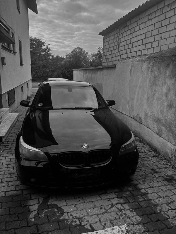 Gebraucht BMW 520 170 PS (125 kW) 2004 Schwarz Limousine