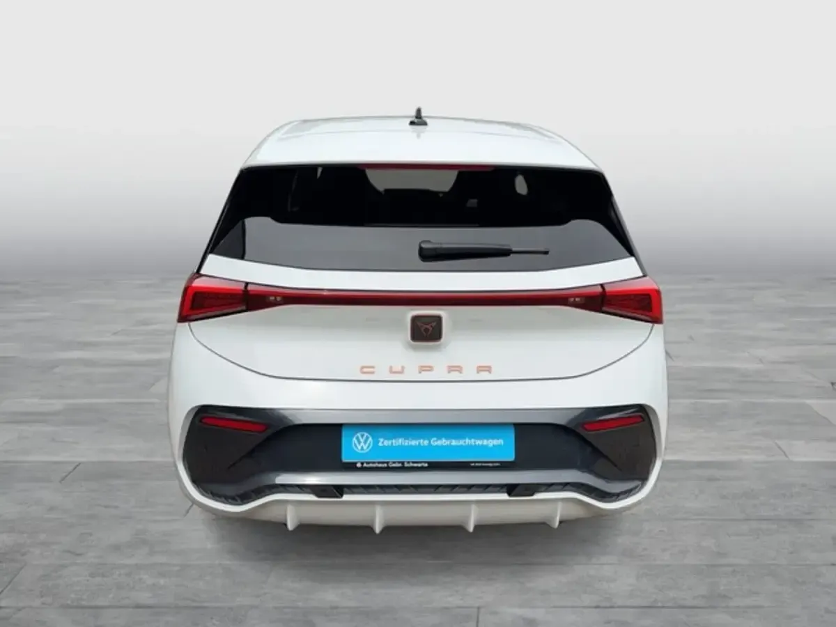 Gebraucht Cupra Born 150 kW (204 PS) 2023 Weiß Kleinwagen